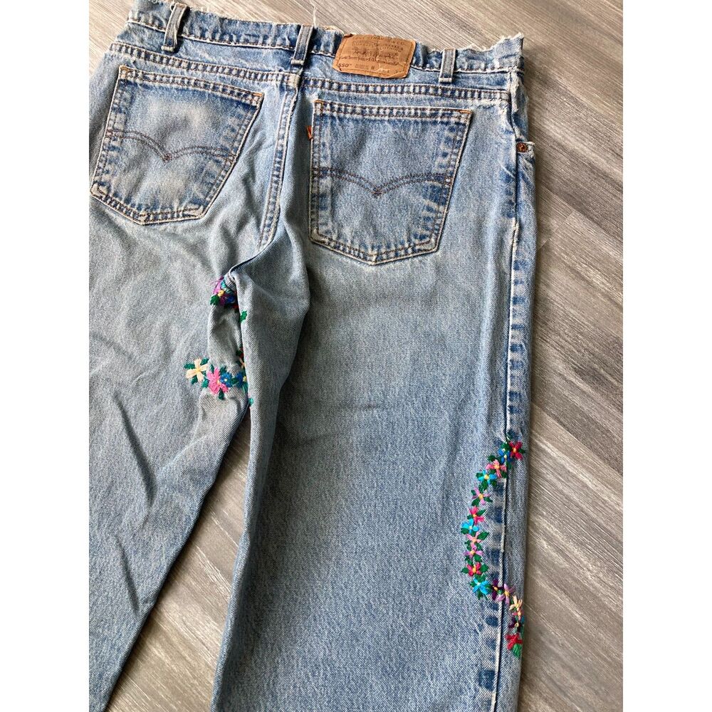 Orange Tab Levi's 550 Custom Embroidery Decorative Repairs US Jeans 80s 32x32